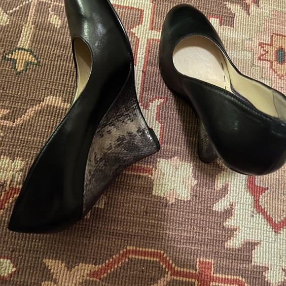 Nine West Snakeskin Pattern Wedges. Size 7  Super Sexy Shoes! - Picture 15 of 16